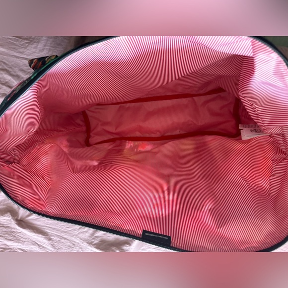 Herschel Duffle Bag - Picture 9 of 13